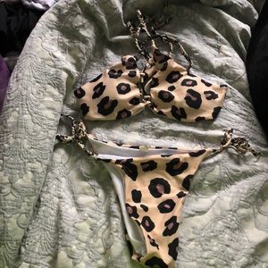 Leopard bikini